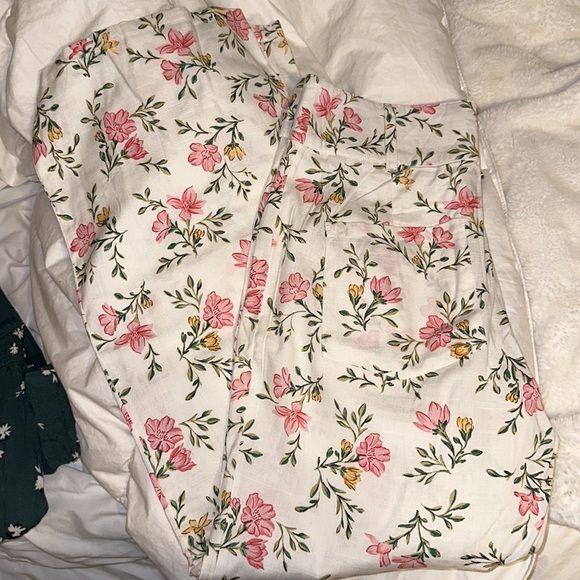 Floral Billabong pants - Picture 4 of 5